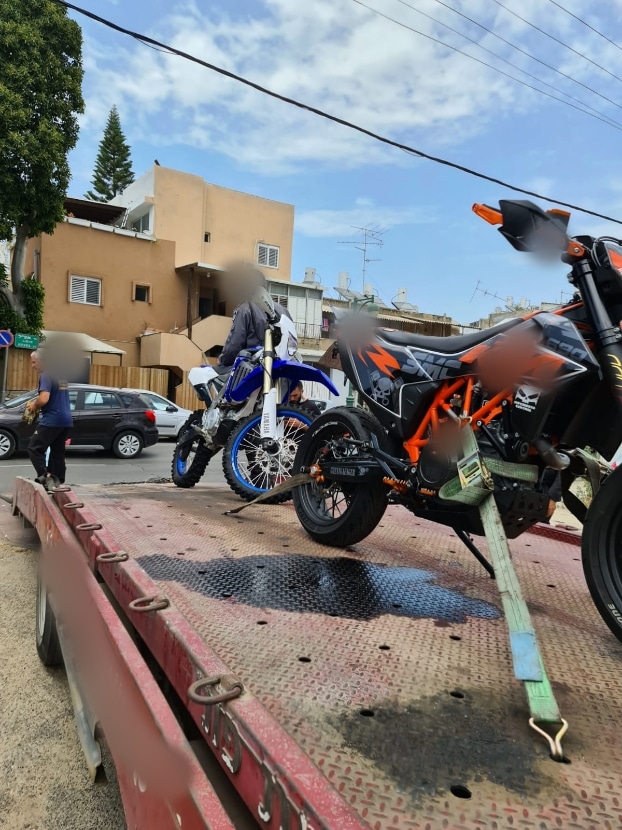 האופנועים שנתפסו. צילום: דוברות המשטרה
