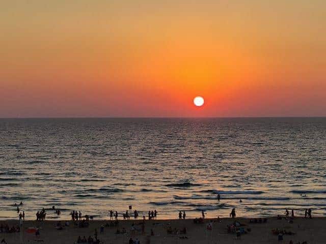 חוף ראשון. צילום: איילה מנץ' לבנון