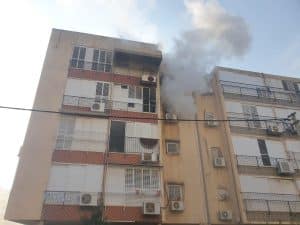 שריפה בניין כיבוי אש צילום דוברות כבאות והצלה לישראל