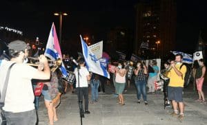 מחאה הפגנה צילום מוטי גולן מחאת כיכר קוגל חולון