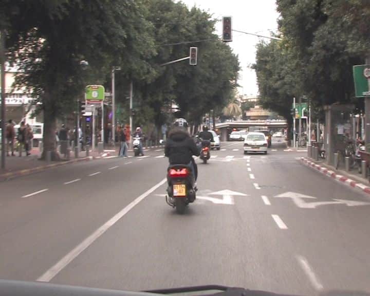 קטנוע אופנוע צילום אור ירוק