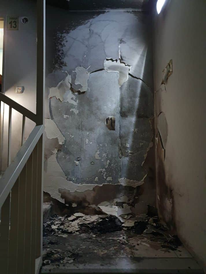 שריפה בחדר מדרגות צילום דוברות כבאות והצלה