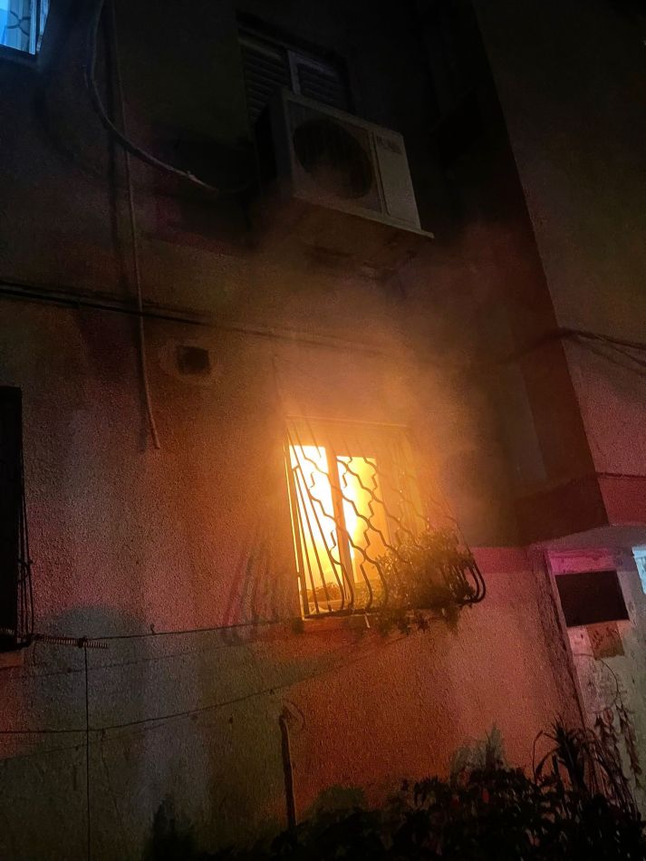 שריפה דירה כבאות והצלה צילום דוברות והסברה תחנת חולון