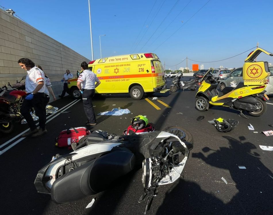 תאונה קטנוע אופנוע אמבולנס צילום תיעוד מבצעי מדא