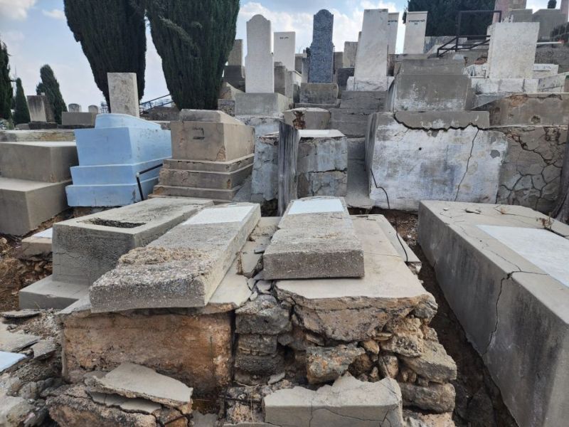 קבר בית קברות 2 צילום ישראל פרקר