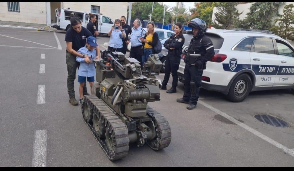 רובוט משטרתי צילום דוברות משטרת ישראל