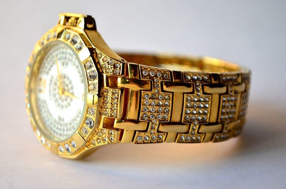 שעון יד זהב יהלומים צילום PIXABAY
