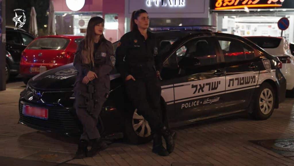 ניידת שוטרות צילום דוברות משטרת ישראל