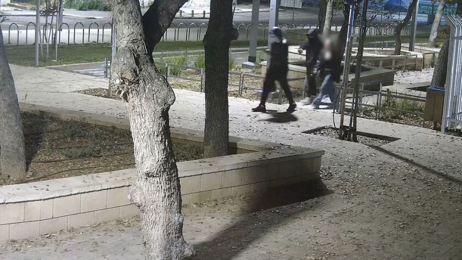 תוקפים שודדים צילום דוברות משטרת ישראל