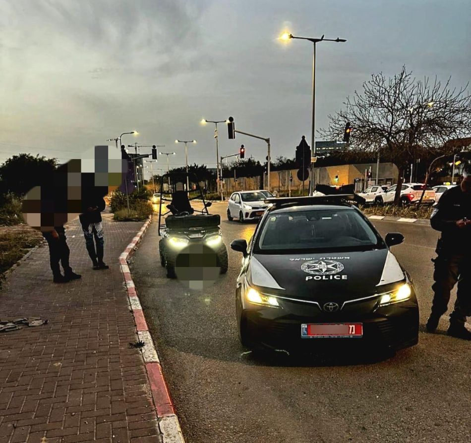 ניידת משטרה אכיפה משטרת תנועה צילום דוברות משטרת ישראל